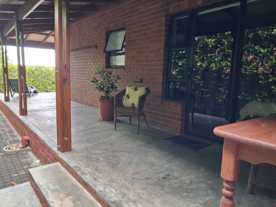To Let 3 Bedroom Property for Rent in Groot Brakrivier Central Western Cape